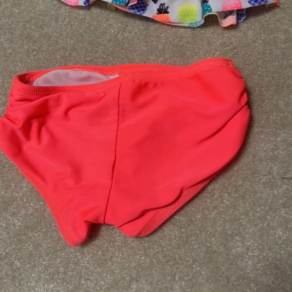 Cat and Jack 5T pineapple bathing suit - Picture 3 of 5